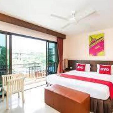 Oyo 343 Wanna Marine Hotel Patong Ngoại thất bức ảnh