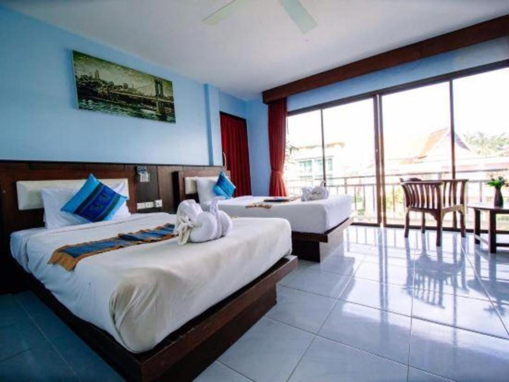 Oyo 343 Wanna Marine Hotel Patong Ngoại thất bức ảnh