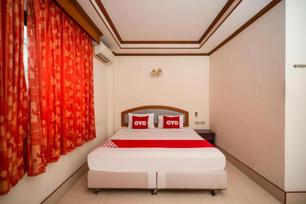 Oyo 343 Wanna Marine Hotel Patong Ngoại thất bức ảnh