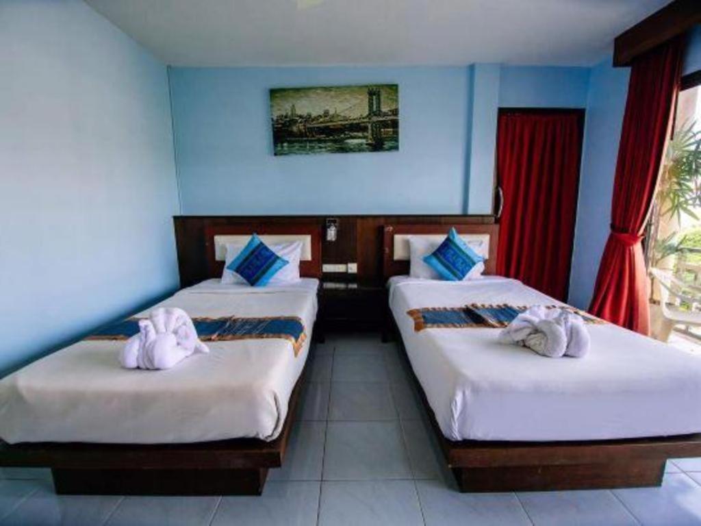 Oyo 343 Wanna Marine Hotel Patong Ngoại thất bức ảnh
