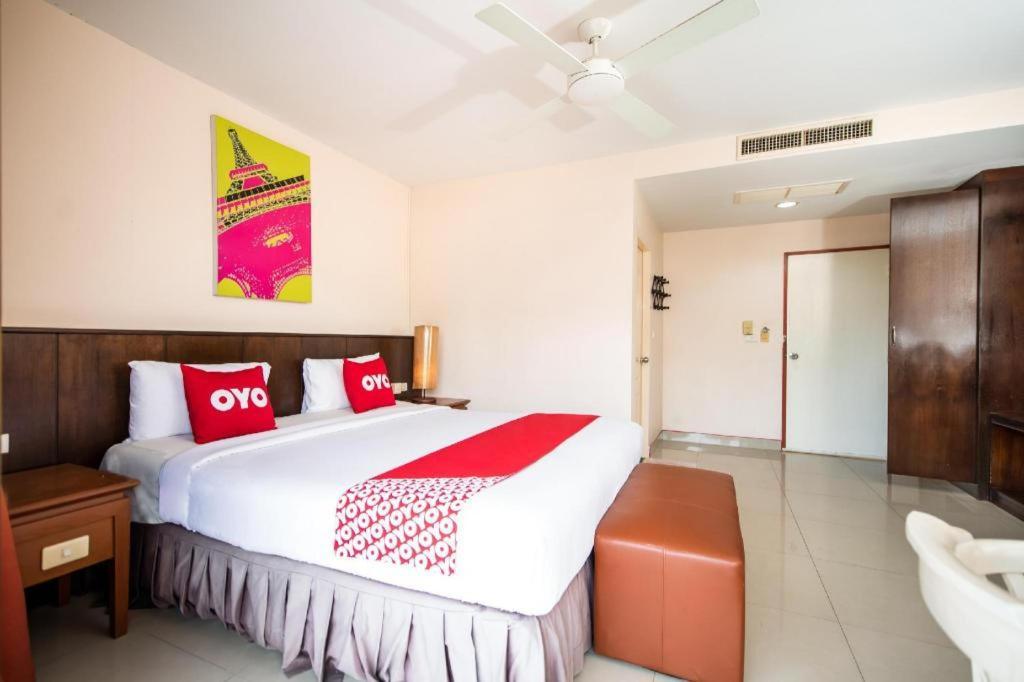 Oyo 343 Wanna Marine Hotel Patong Ngoại thất bức ảnh