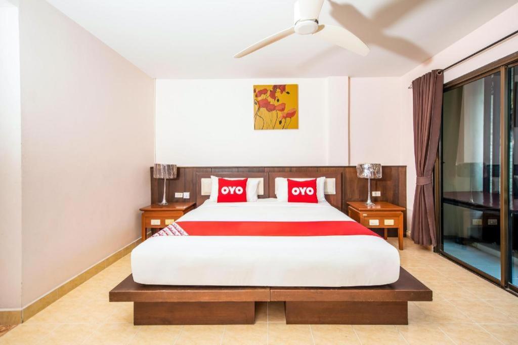 Oyo 343 Wanna Marine Hotel Patong Ngoại thất bức ảnh