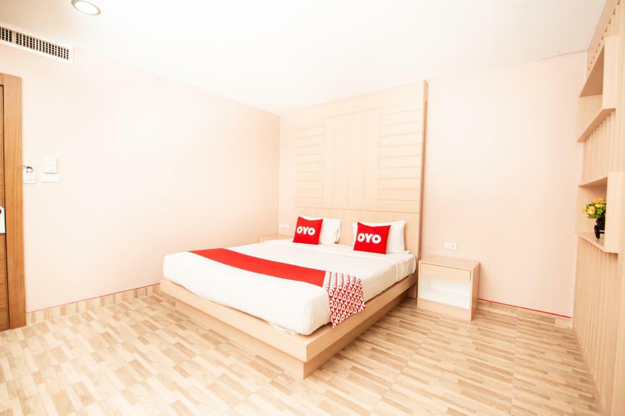 Oyo 343 Wanna Marine Hotel Patong Ngoại thất bức ảnh